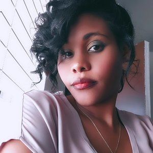 Meet your Posher, Marie monique